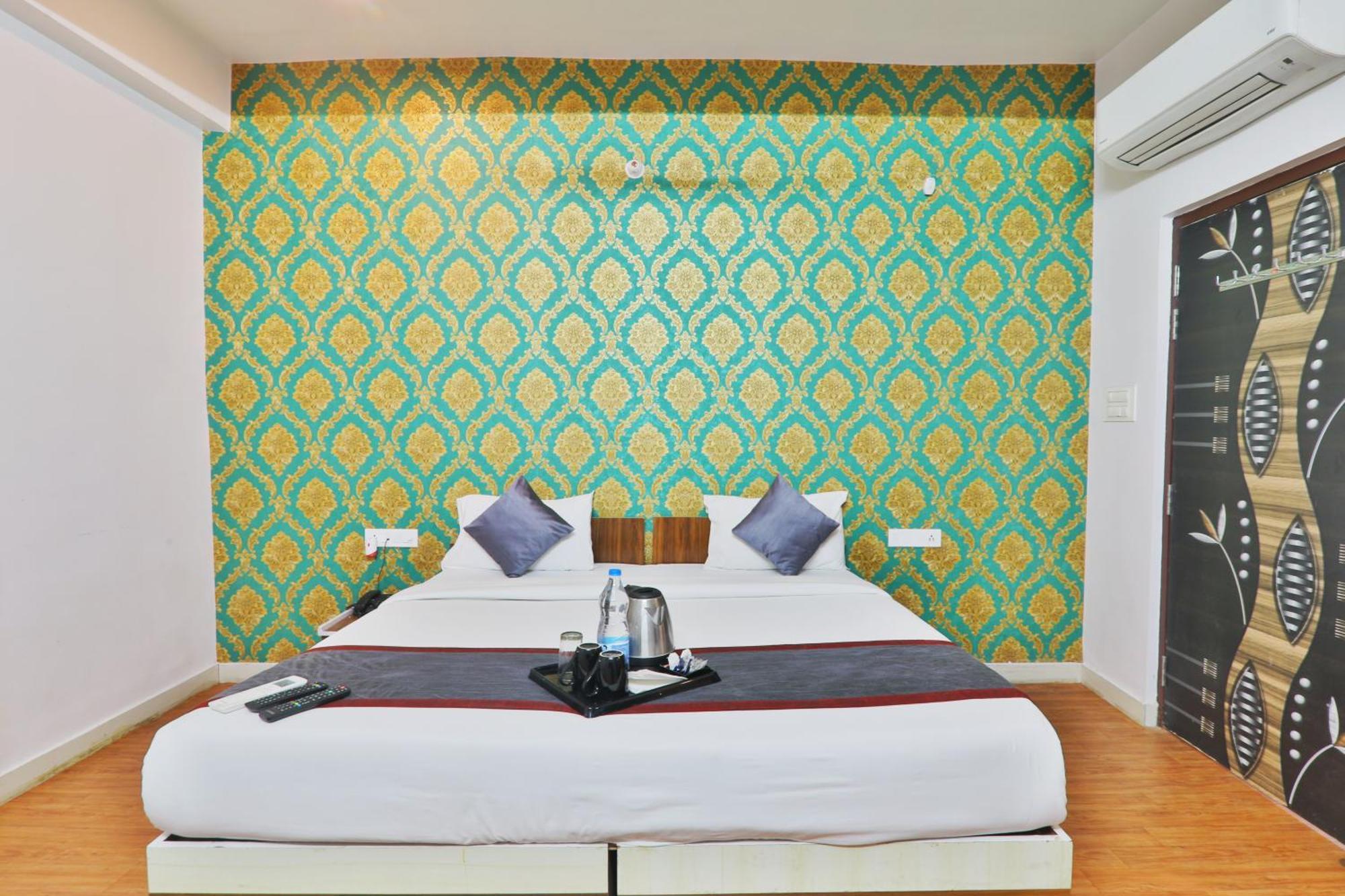 Divine Glory Hotel Lucknow Eksteriør billede