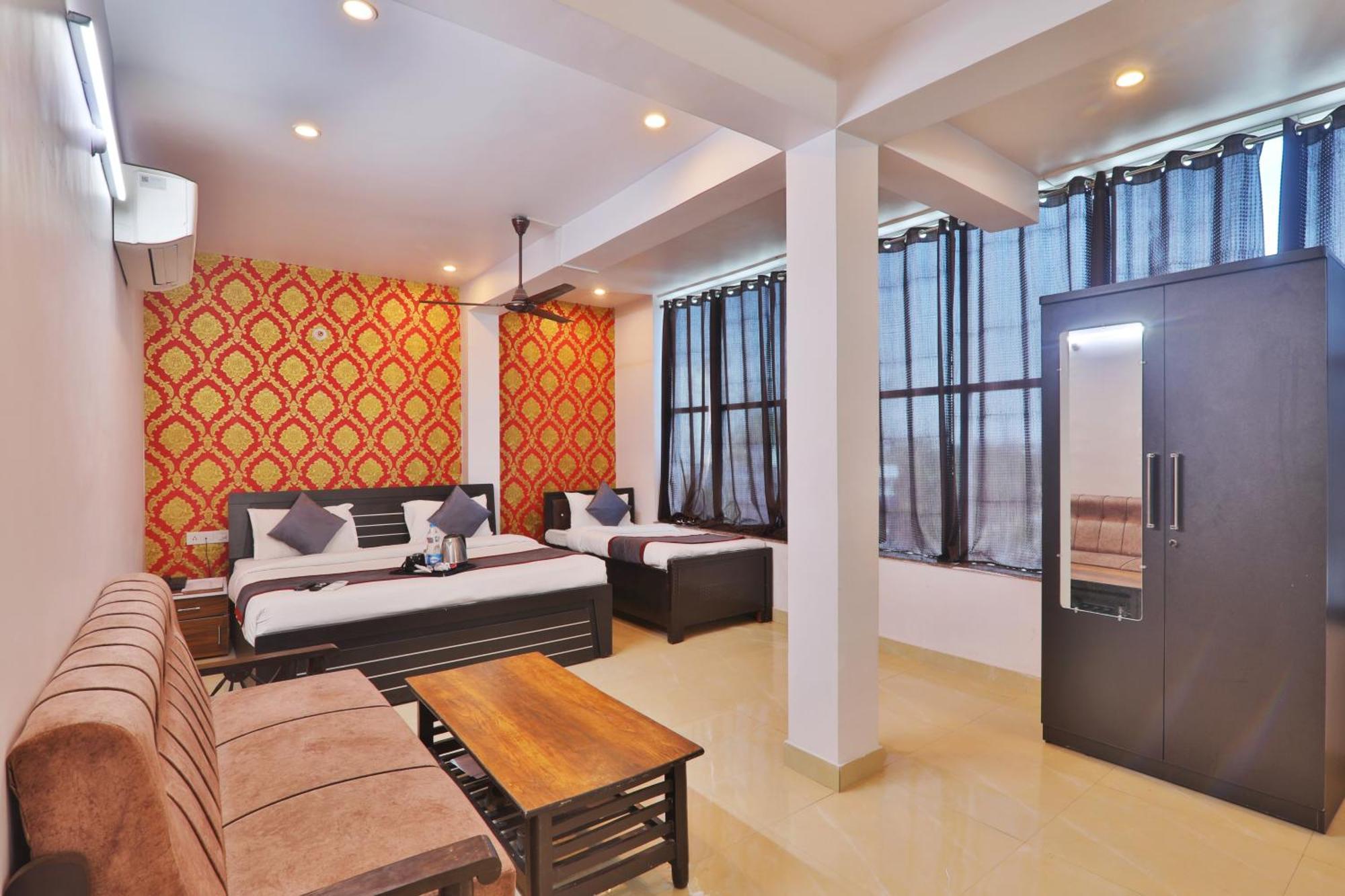 Divine Glory Hotel Lucknow Eksteriør billede